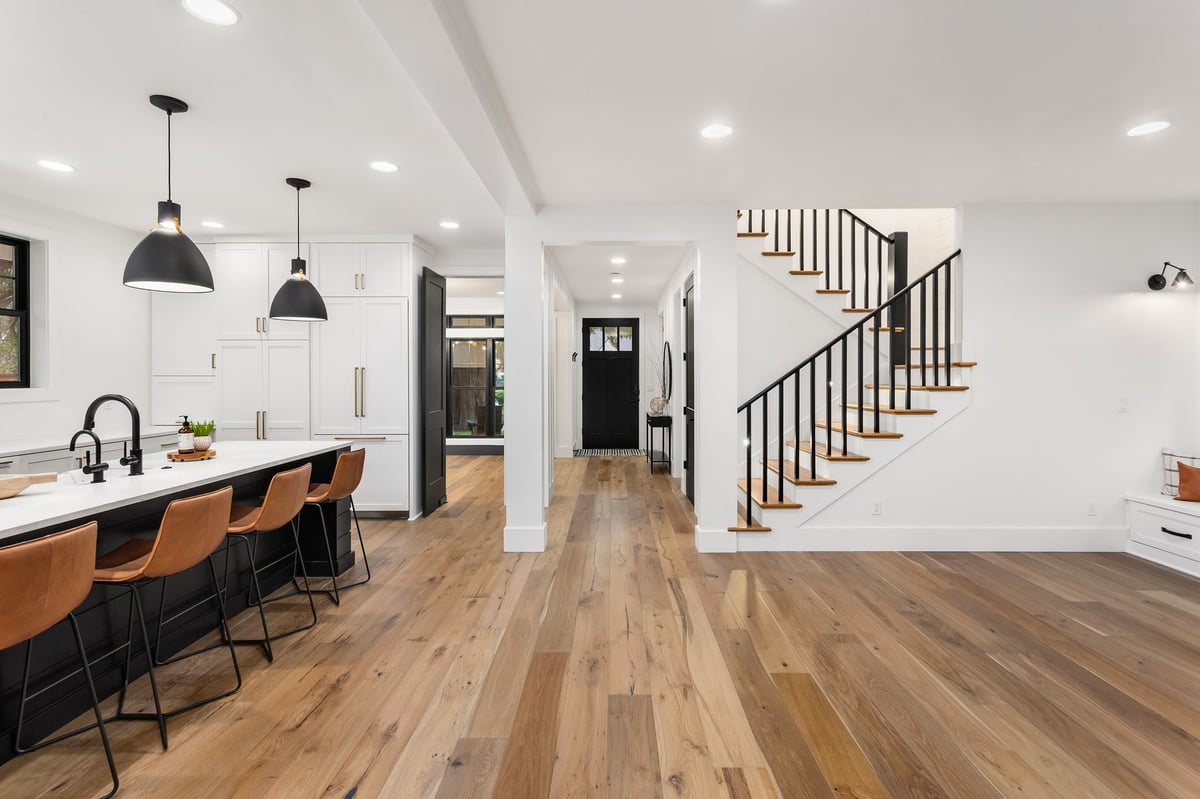 Luxury kitchen with vinyl flooring