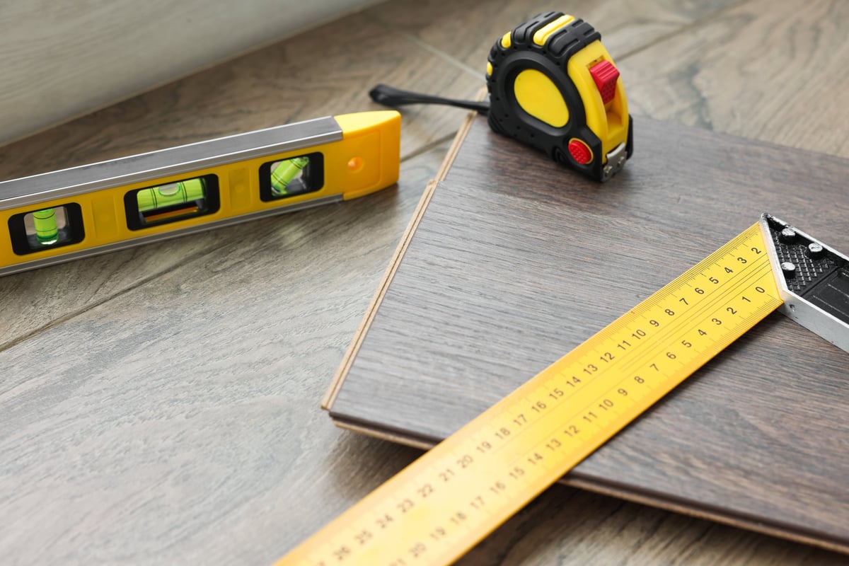 Measuring tools and laminate flooring